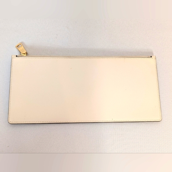 Coach Cream Pouch Clutch EUC - Picture 1 of 7